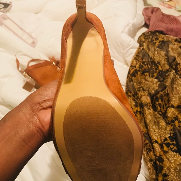 Shoes - Picture 3 of 3